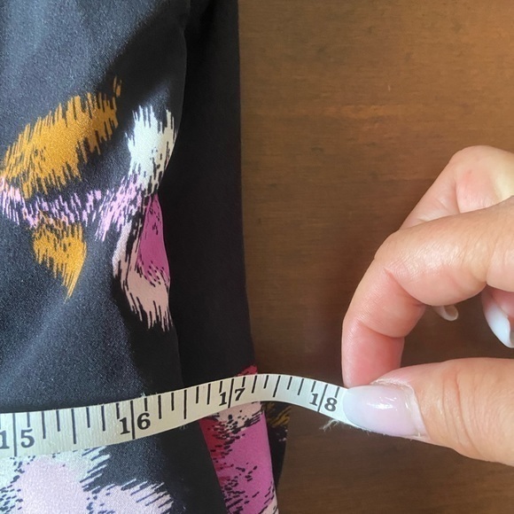 Who What Wear size‎ large black floral layered dress , buttons on neck shoulder - Picture 10 of 12